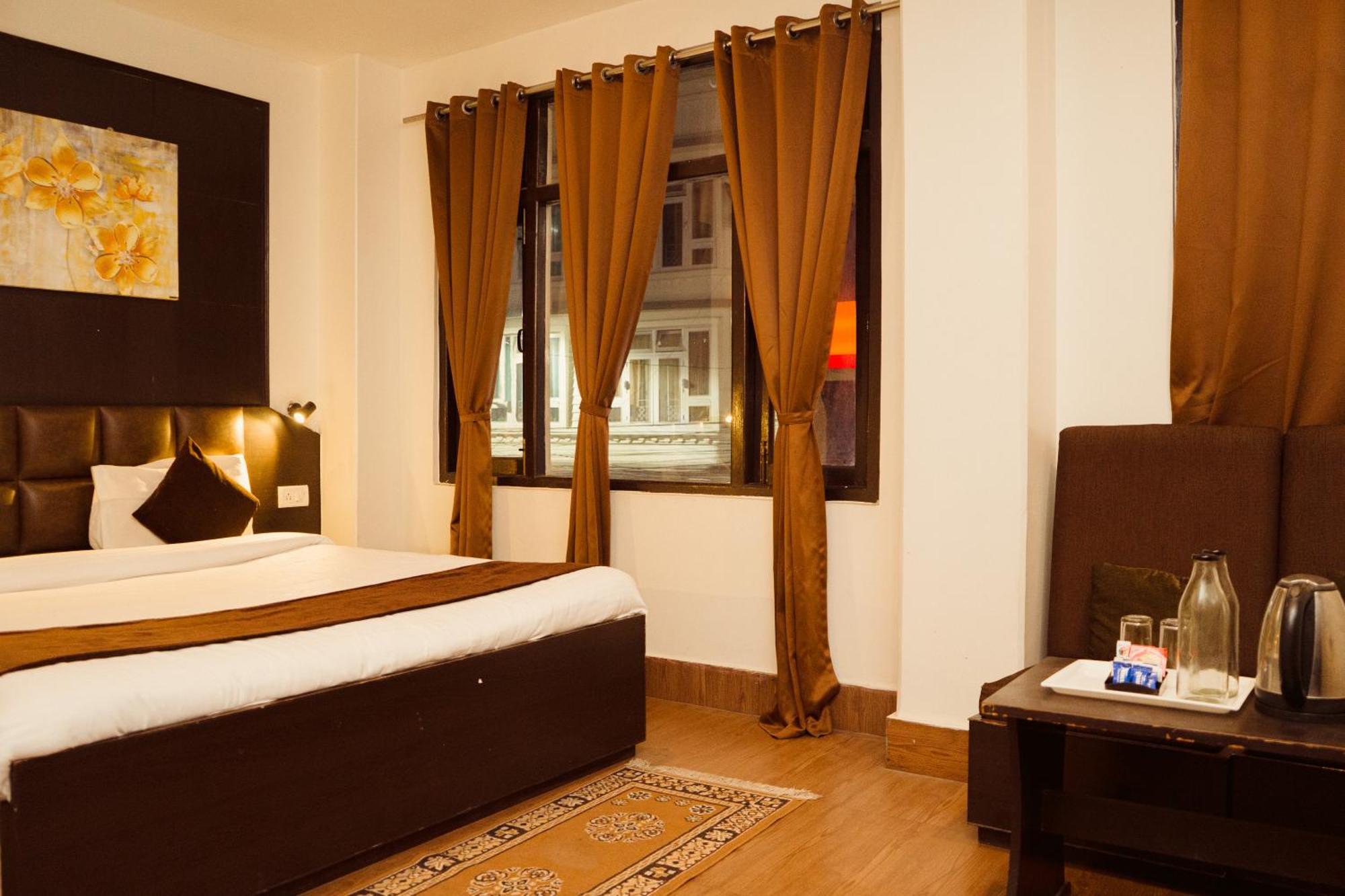 Hotel Siddhi Vinayak Regency, Mg Marg Gangtok Exterior photo